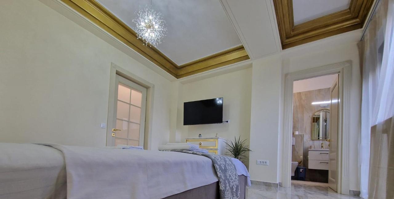 Laroka House Luxury Apartment City Center Universitate Bukarest Eksteriør billede