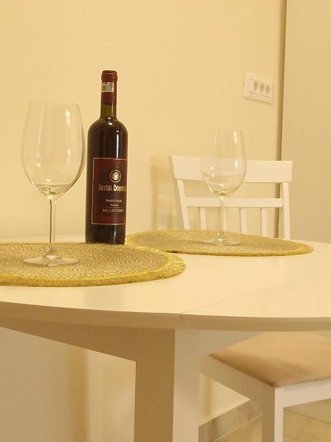 Laroka House Luxury Apartment City Center Universitate Bukarest Eksteriør billede