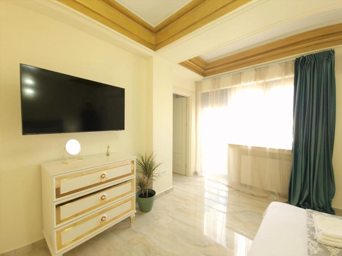 Laroka House Luxury Apartment City Center Universitate Bukarest Eksteriør billede